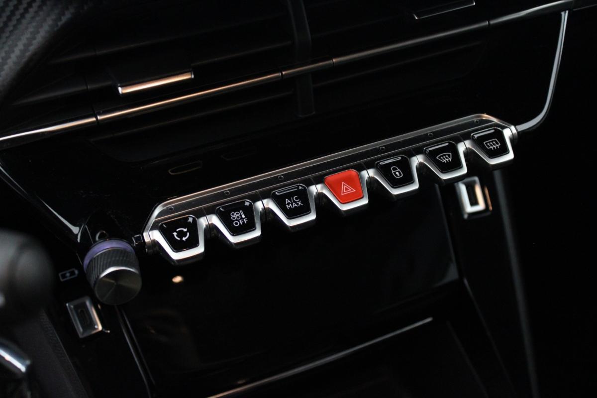peugeot-208-2023-diesel-1499cc