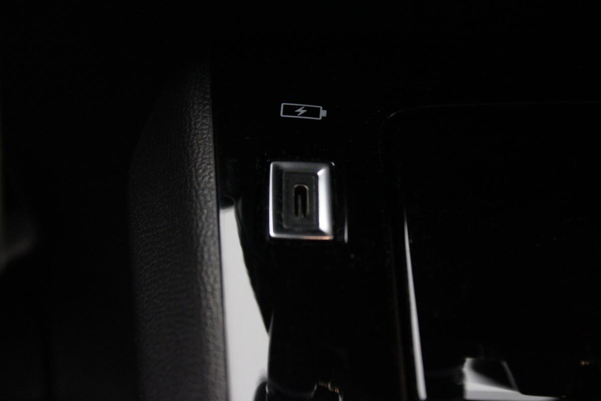 peugeot-208-2023-diesel-1499cc