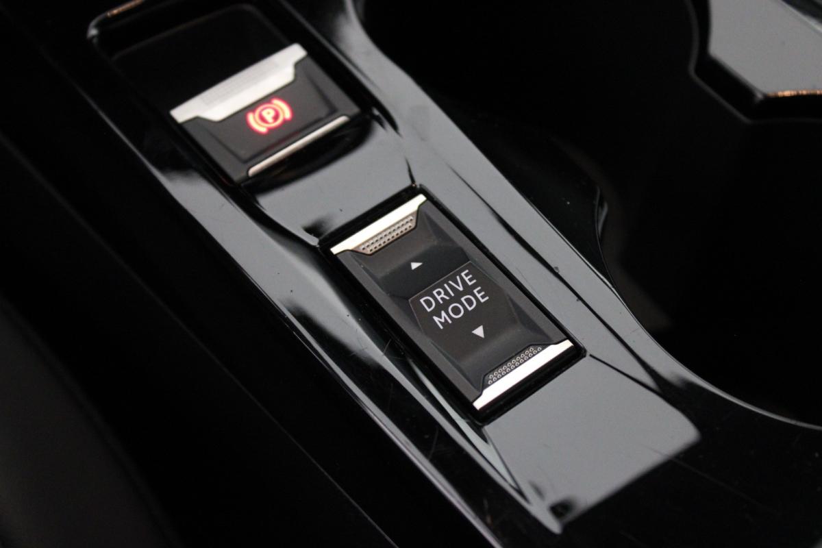 peugeot-208-2023-diesel-1499cc