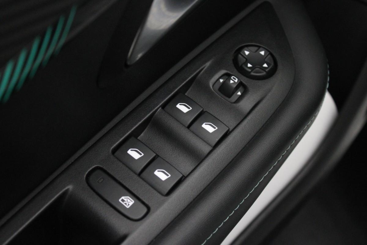 peugeot-208-2023-diesel-1499cc