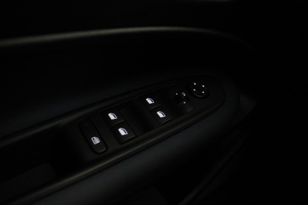 alfa-romeo-junior-2025-eletrico-0cc
