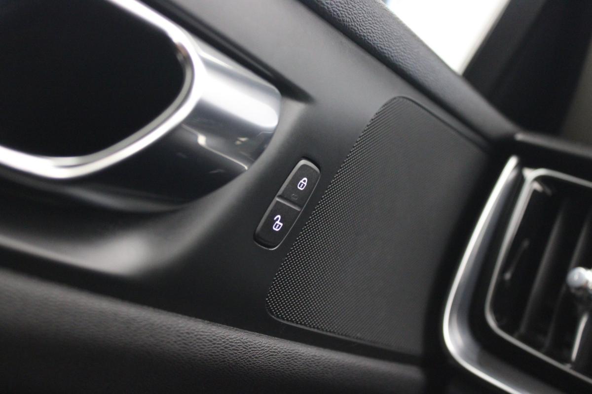 volvo-v60-2019-diesel-1969cc