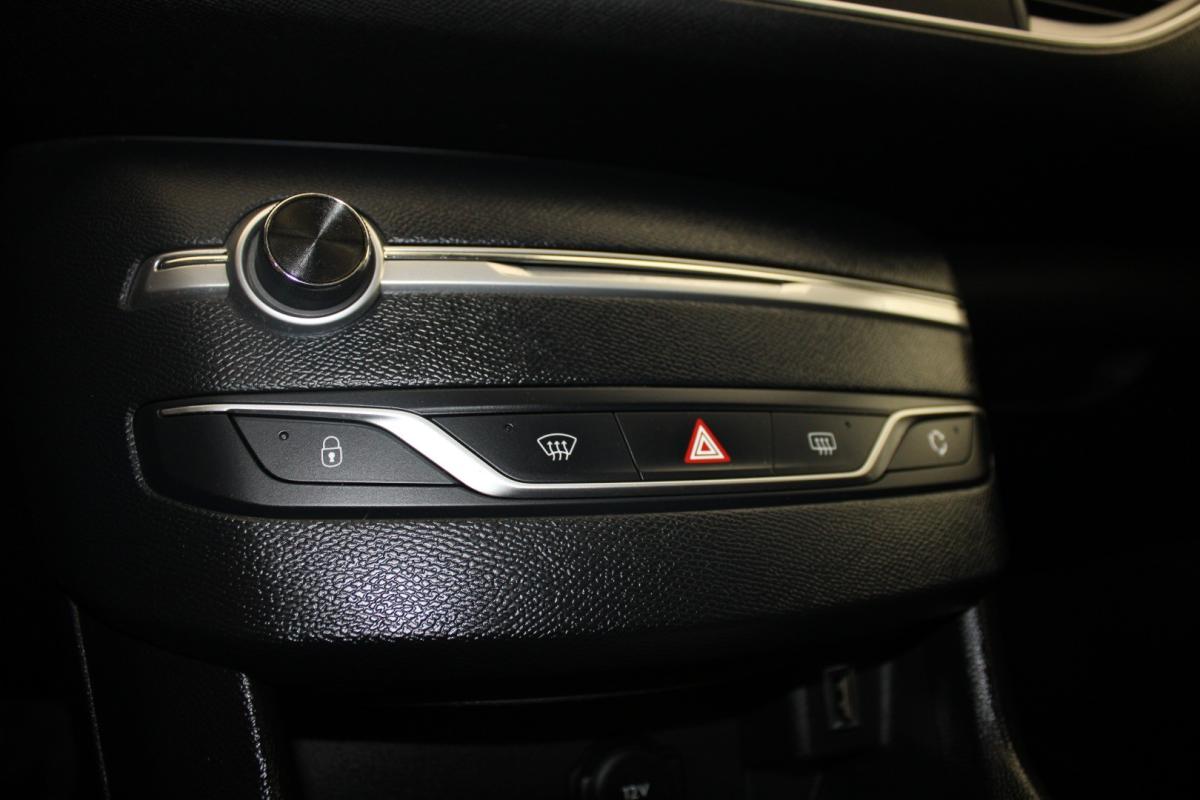 peugeot-308-sw-2019-diesel-1499cc