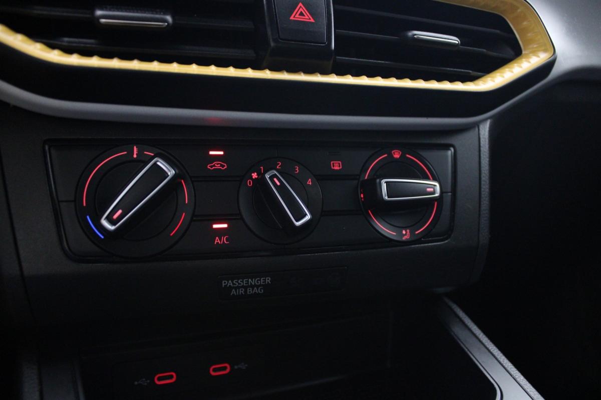 seat-ibiza-2023-gasolina-999cc