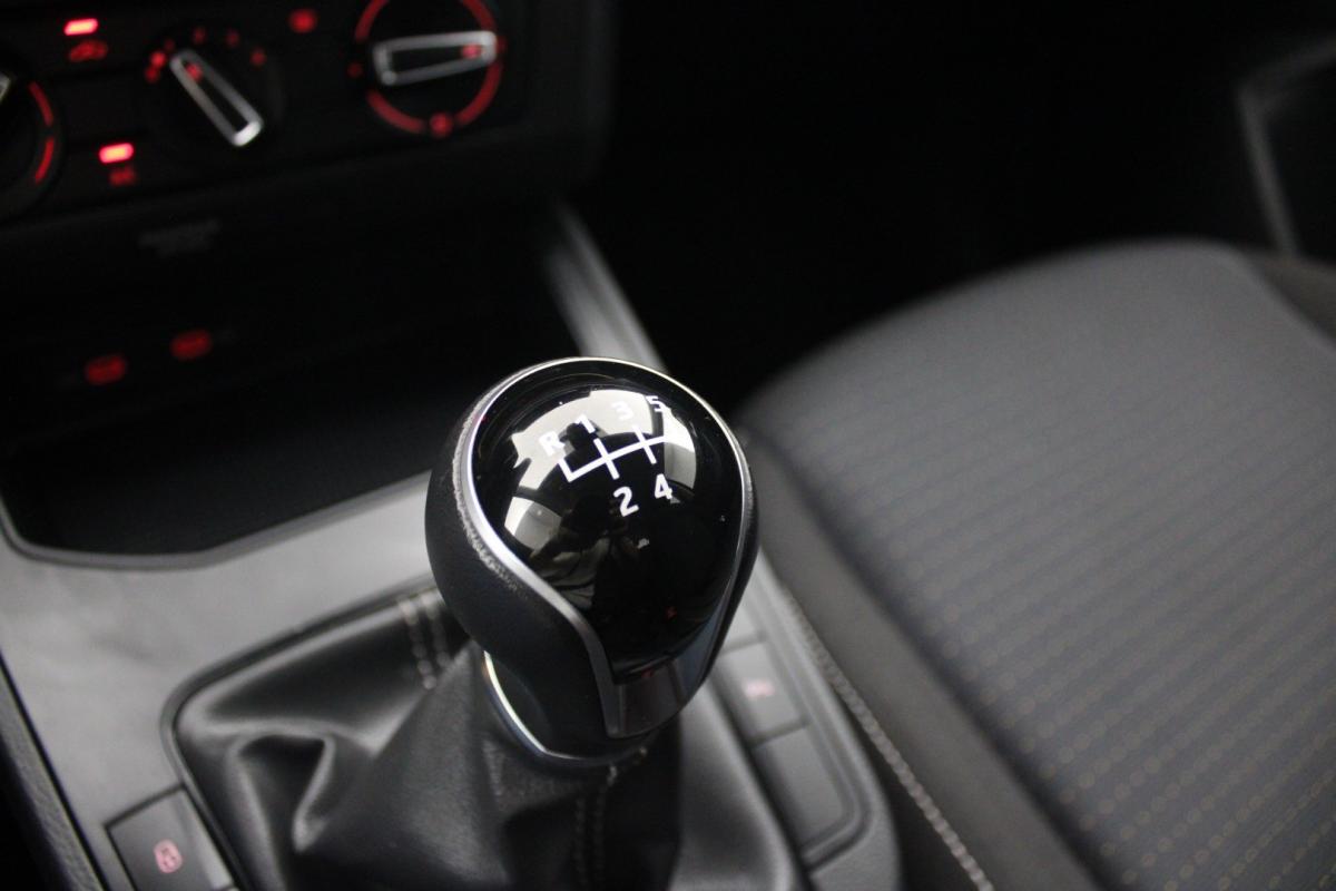 seat-ibiza-2023-gasolina-999cc