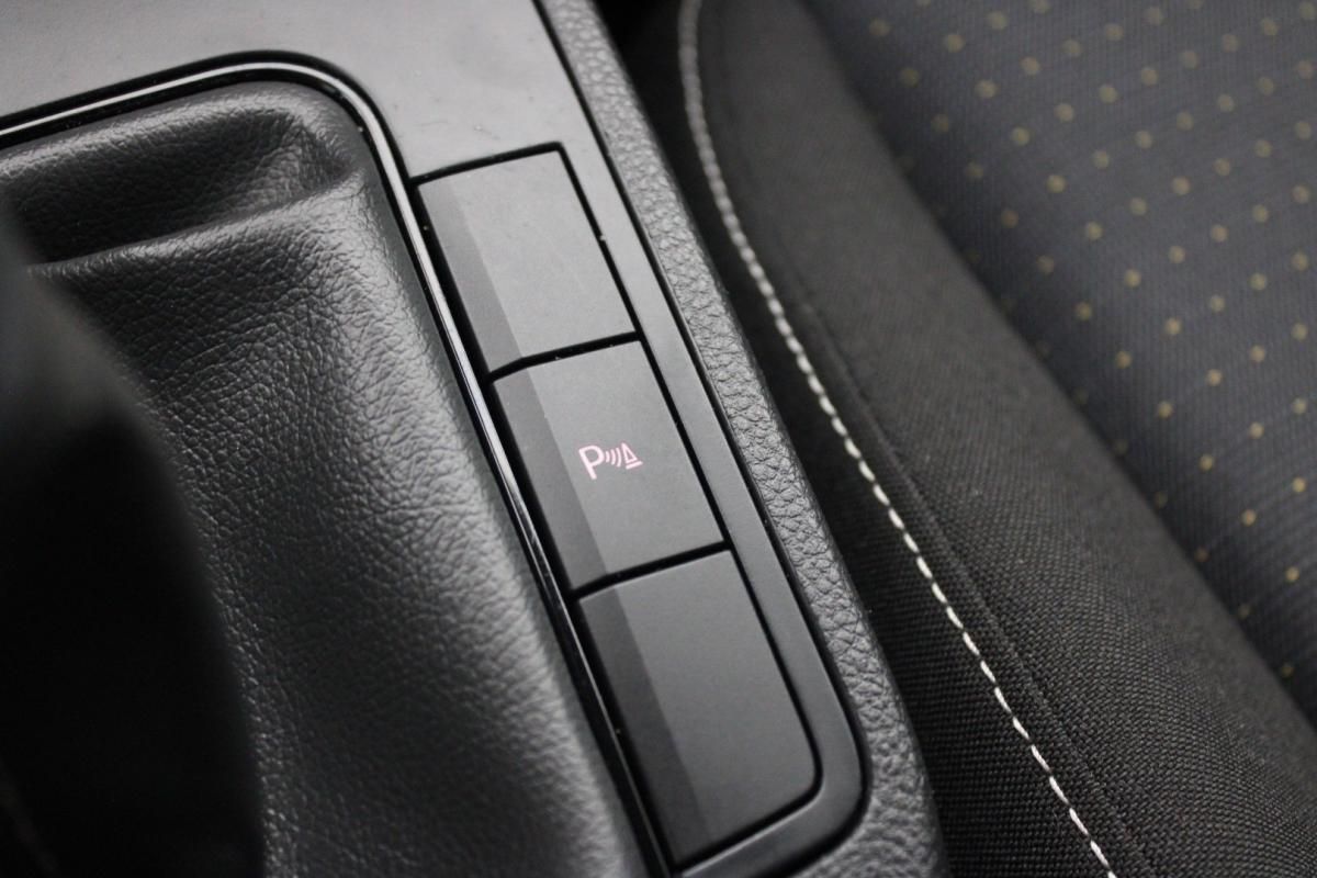 seat-ibiza-2023-gasolina-999cc