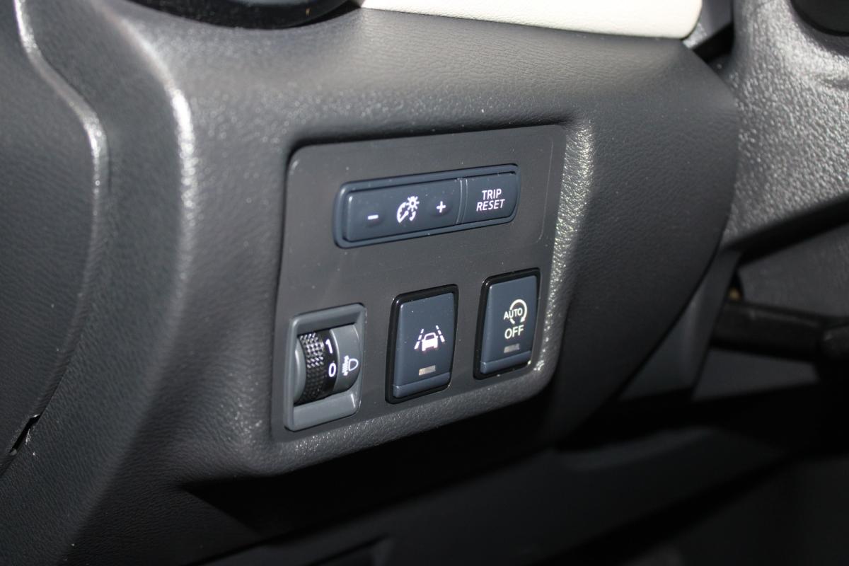 nissan-micra-1-0-acenta-2022-gasolina-999cc