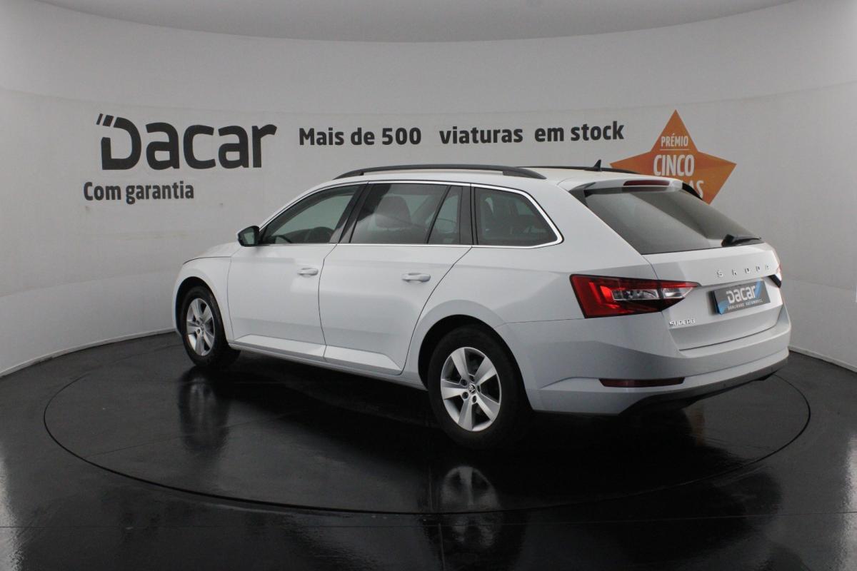 skoda-superb-2023-diesel-1968cc