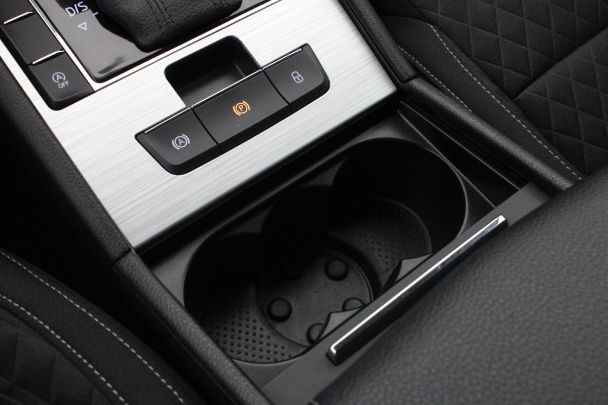 skoda-superb-2023-diesel-1968cc