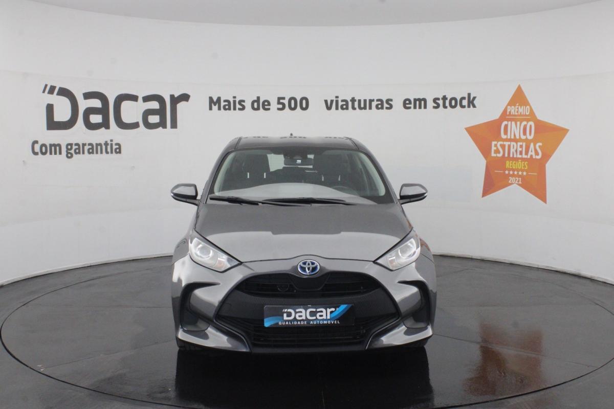 toyota-yaris-2022-hibrido-a-gasolina-1490cc