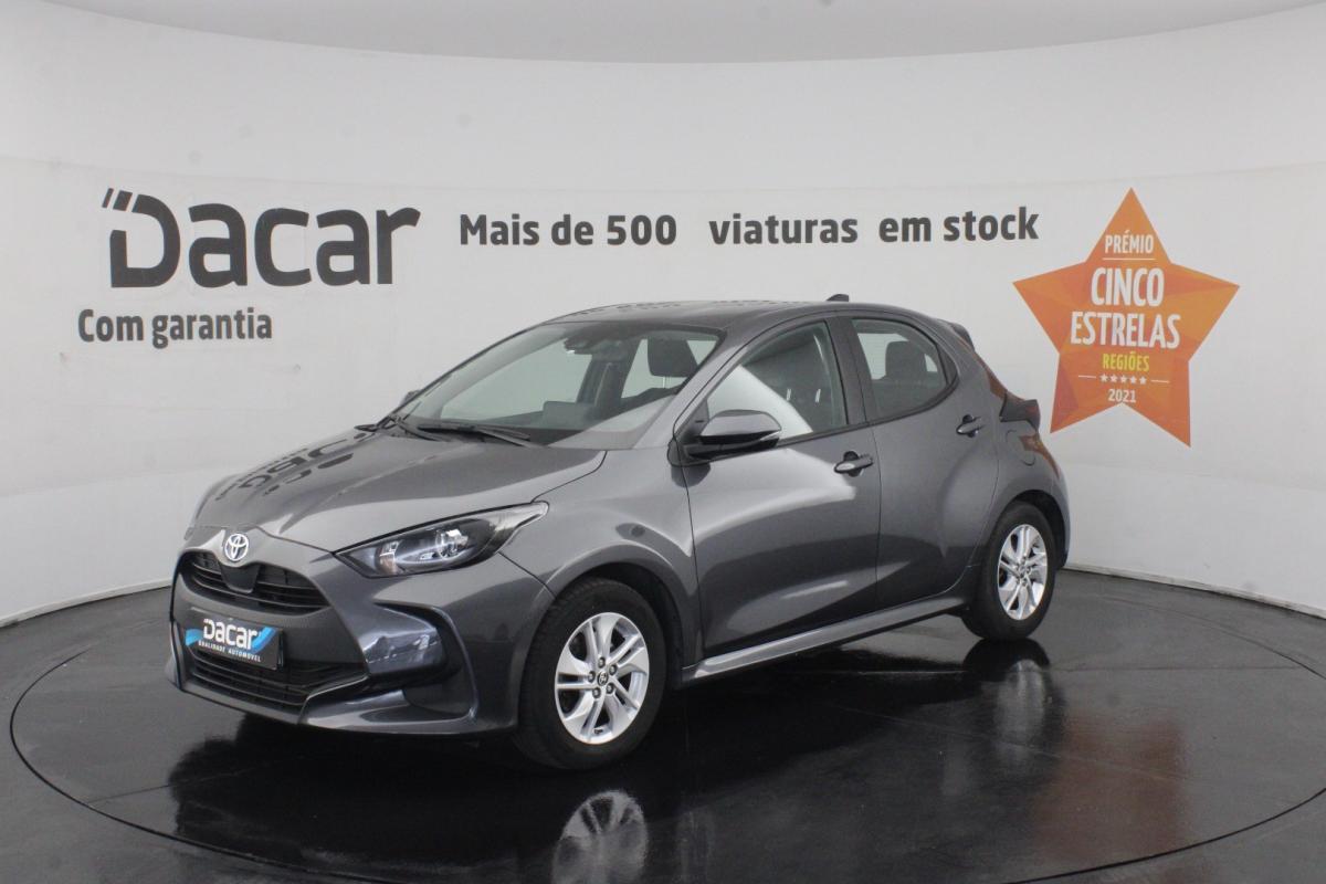 toyota-yaris-2022-hibrido-a-gasolina-1490cc