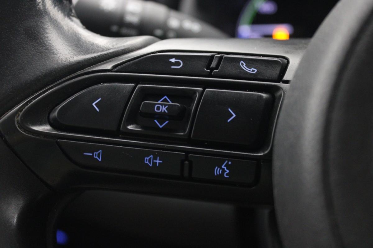 toyota-yaris-2022-hibrido-a-gasolina-1490cc