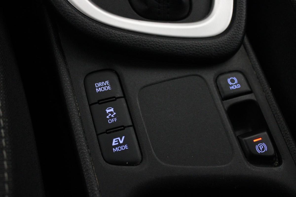 toyota-yaris-2022-hibrido-a-gasolina-1490cc