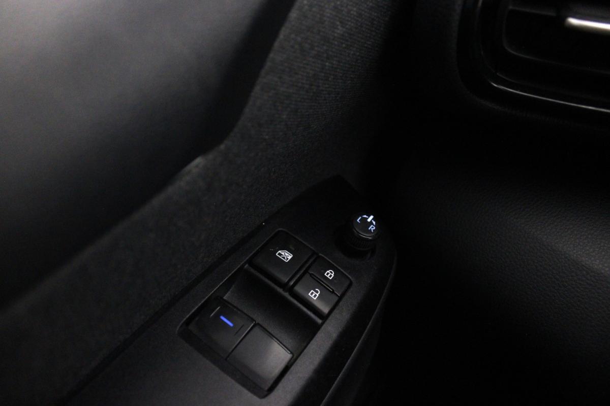 toyota-yaris-2022-hibrido-a-gasolina-1490cc