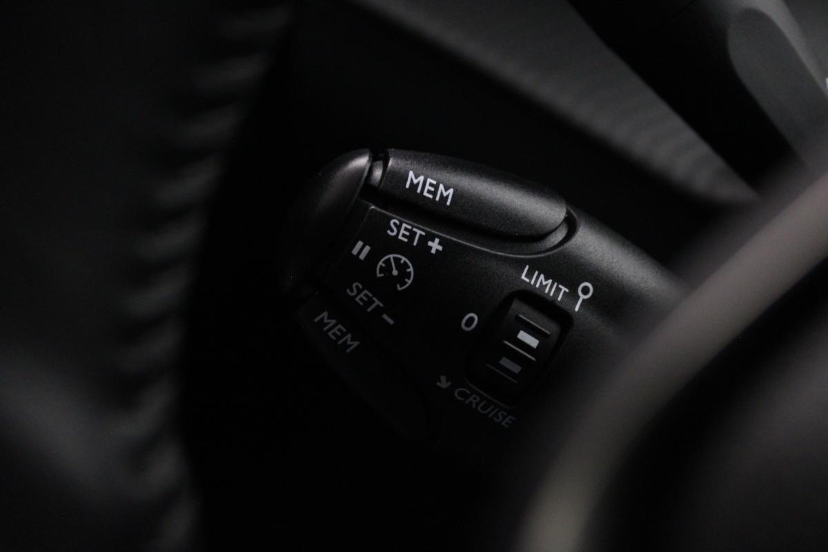 peugeot-208-2022-diesel-1499cc