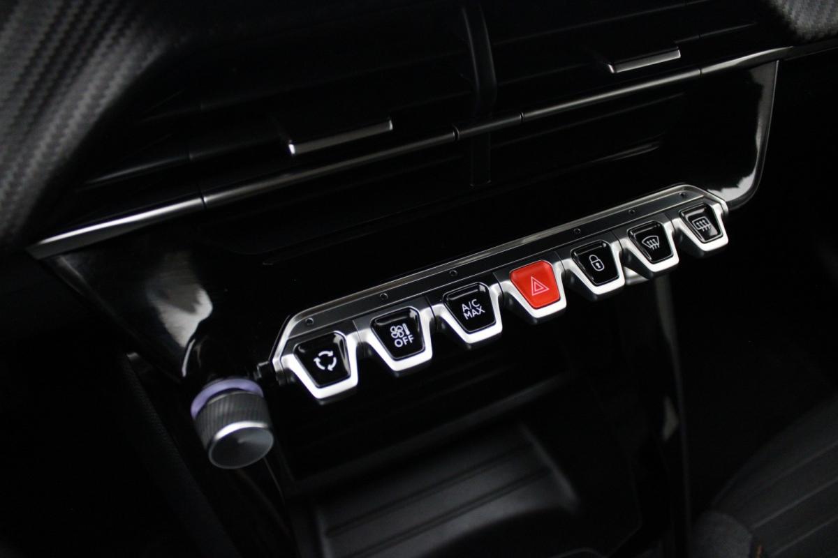 peugeot-208-2022-diesel-1499cc