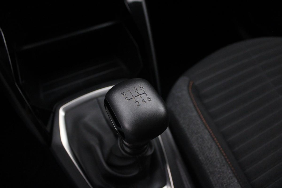 peugeot-208-2022-diesel-1499cc
