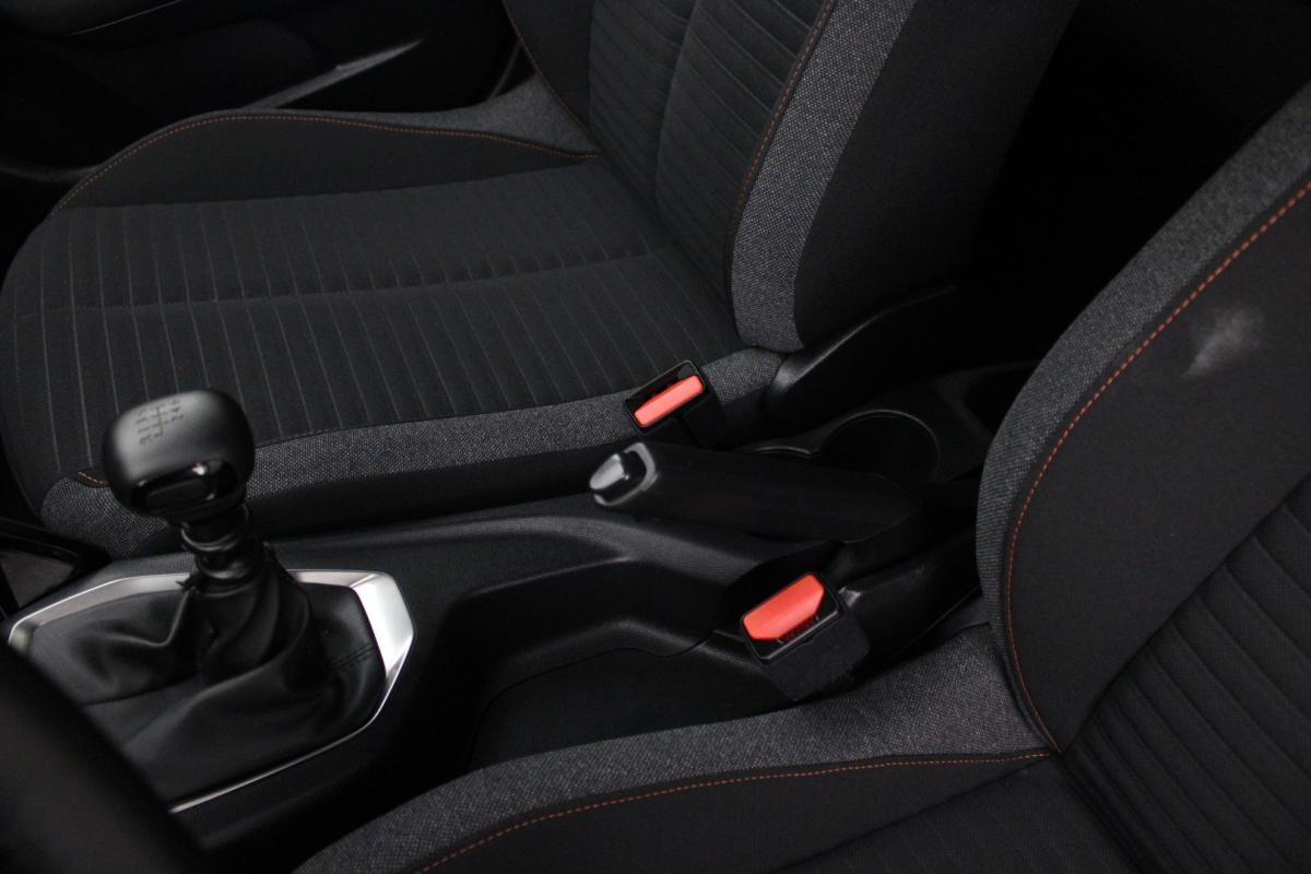 peugeot-208-2022-diesel-1499cc
