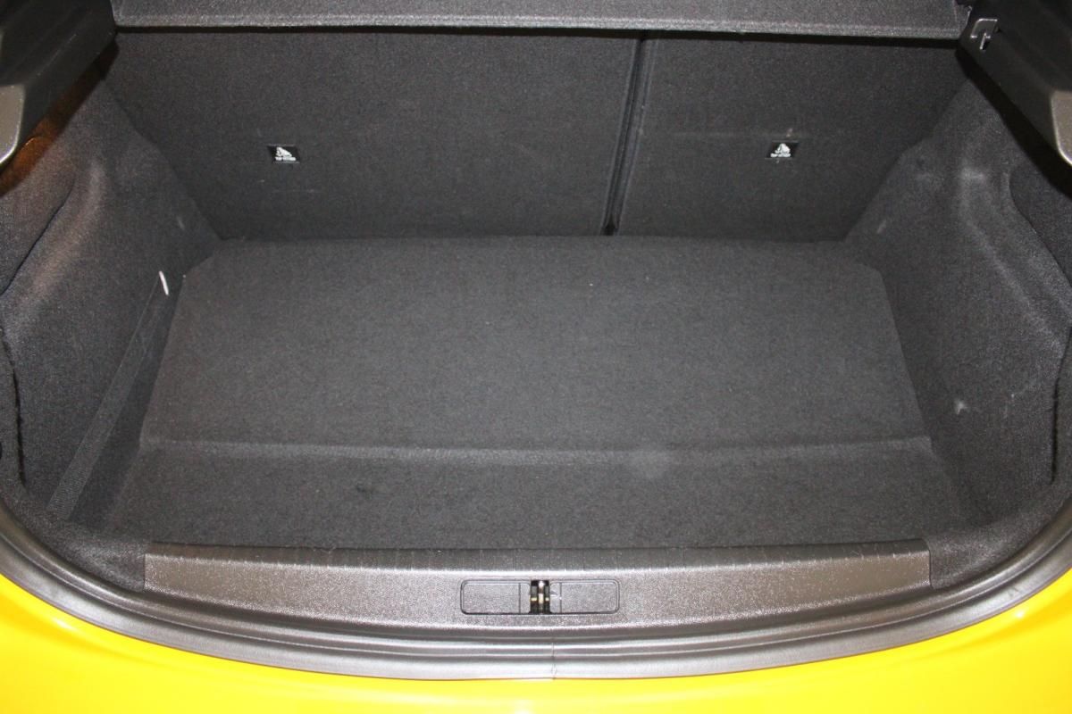 peugeot-208-2022-diesel-1499cc