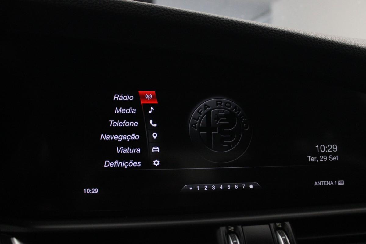 alfa-romeo-giulia-2021-diesel-2143cc