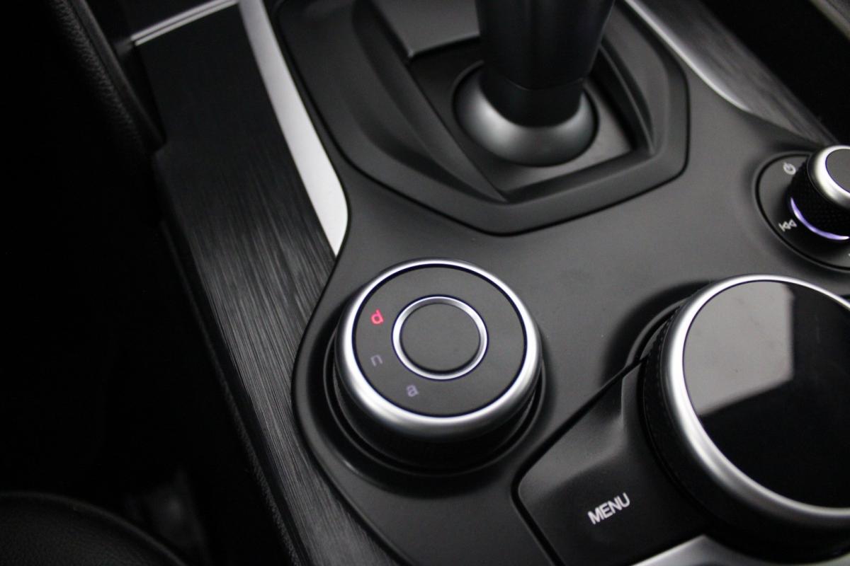 alfa-romeo-giulia-2021-diesel-2143cc