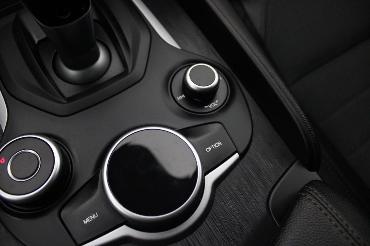 alfa-romeo-giulia-2021-diesel-2143cc