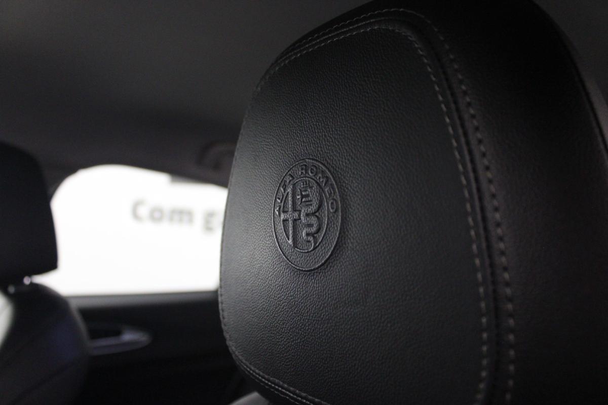 alfa-romeo-giulia-2021-diesel-2143cc