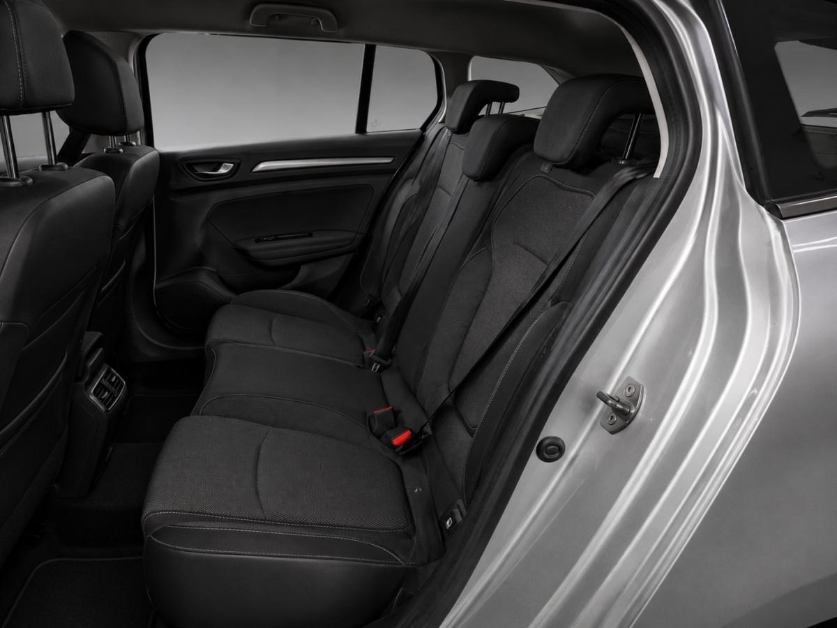 renault-megane-sport-tourer-2023-diesel-1461cc