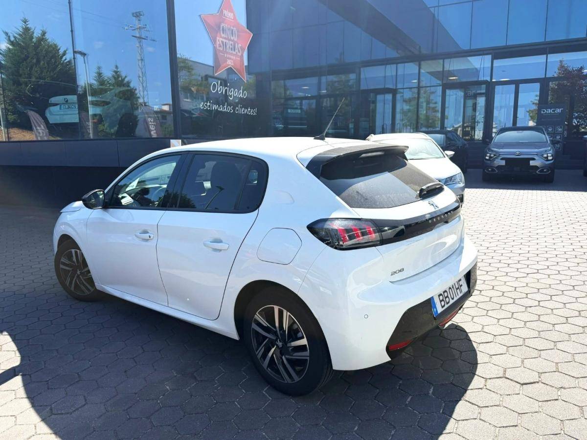 peugeot-208-2023-diesel-1499cc