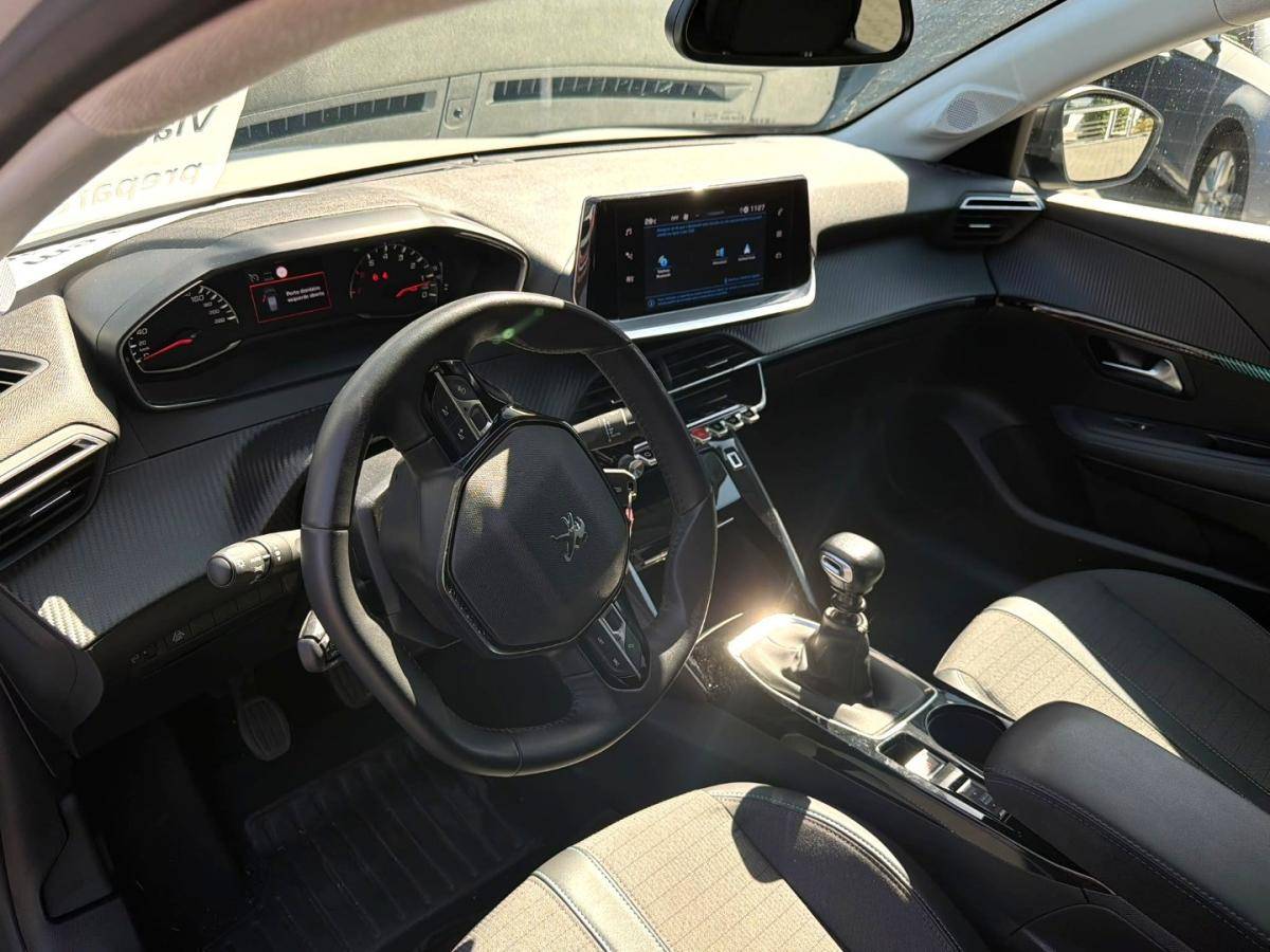 peugeot-208-2023-diesel-1499cc