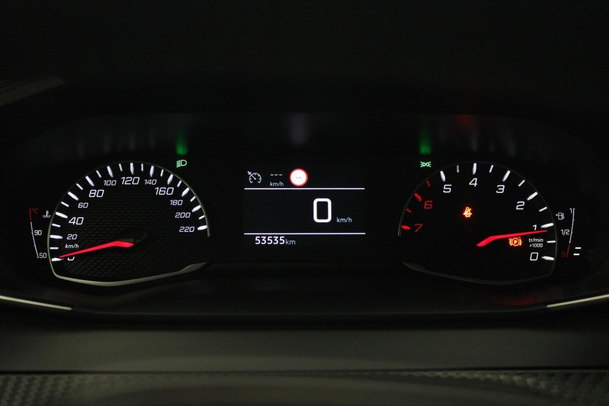 peugeot-208-2023-diesel-1499cc