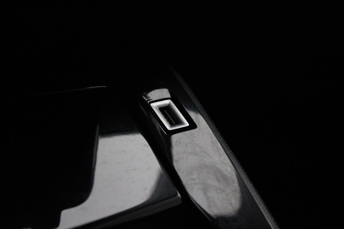 peugeot-2008-2022-eletrico-0cc