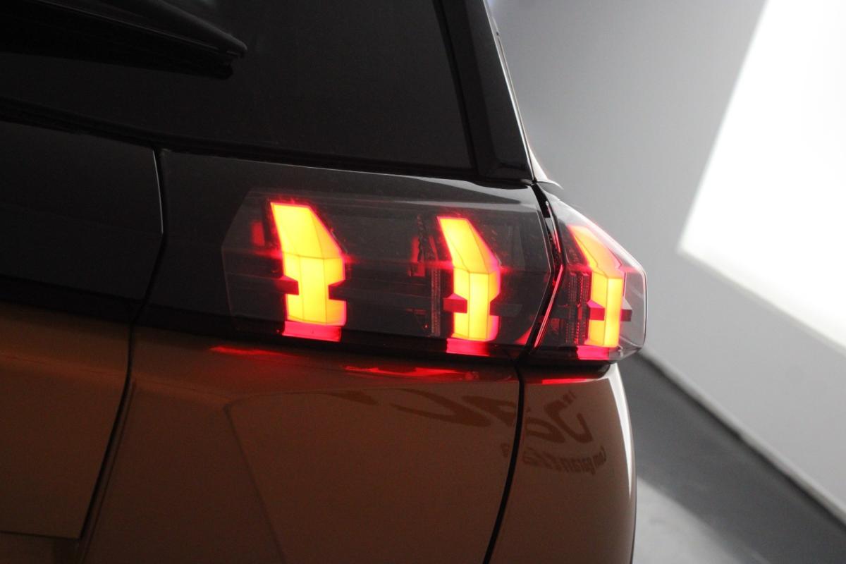 peugeot-2008-2022-eletrico-0cc