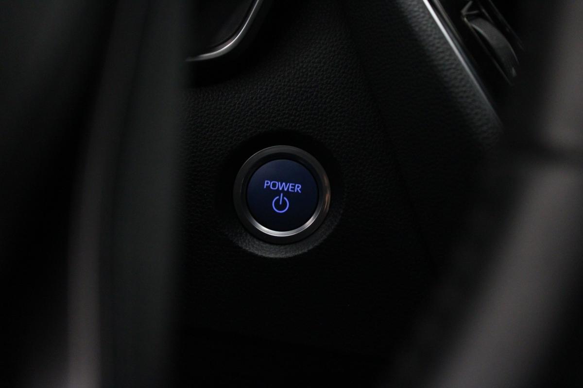 toyota-corolla-2019-hibrido-a-gasolina-1798cc
