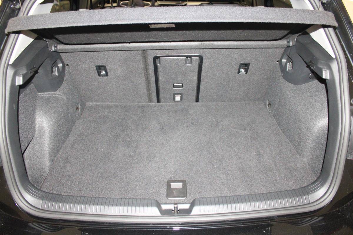 volkswagen-golf-2025-hibrido-a-gasolina-1498cc
