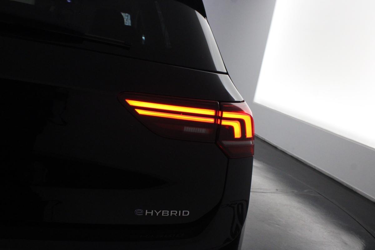 volkswagen-golf-2025-hibrido-a-gasolina-1498cc
