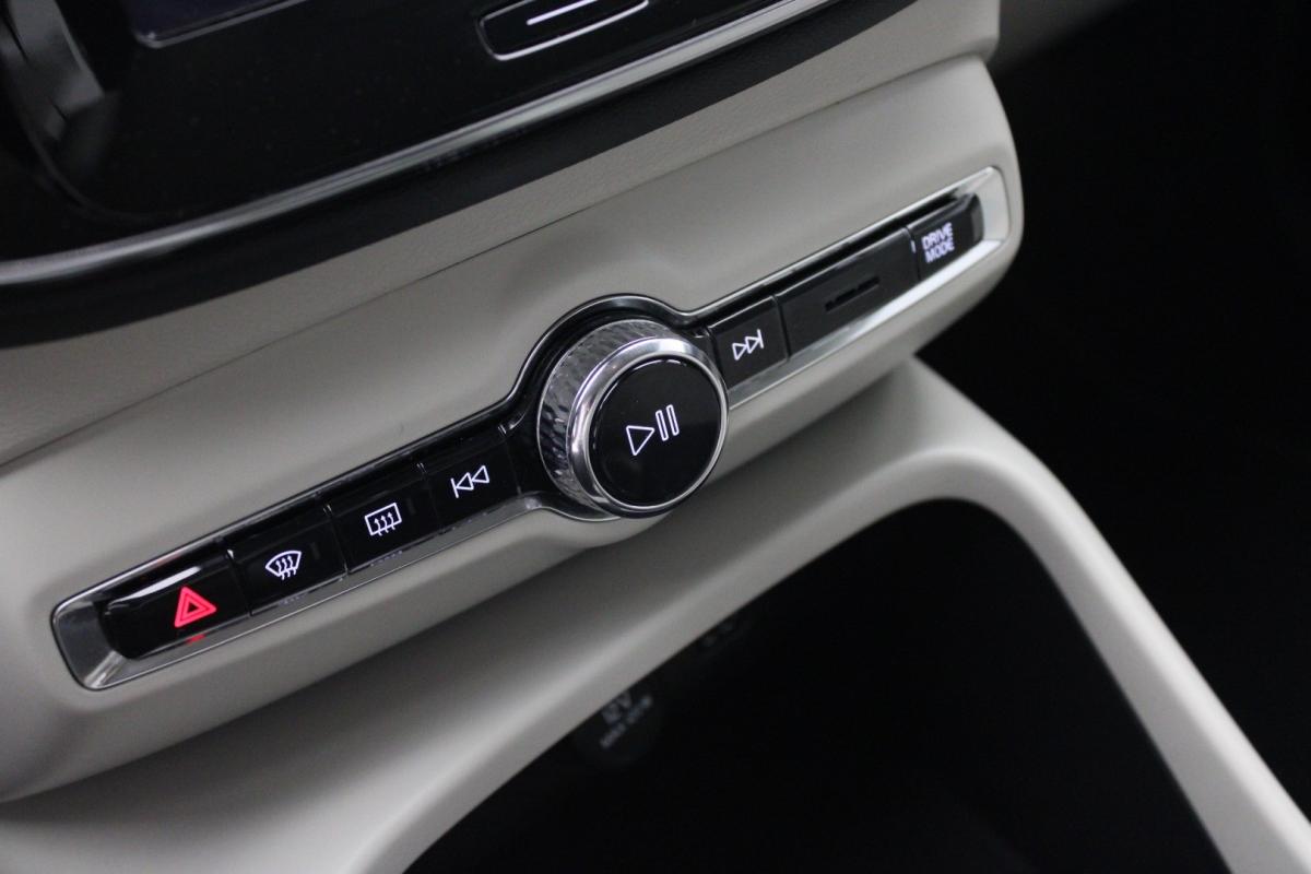 volvo-xc40-2019-diesel-1969cc
