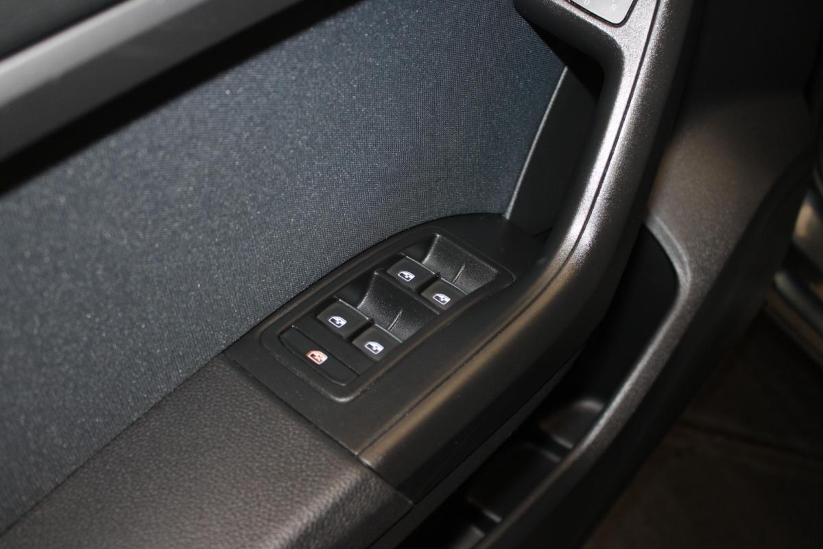 seat-ateca-1-6-tdi-ecomotive-2019-diesel-1598cc