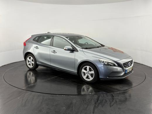 volvo-v40-2015-diesel-1969cc