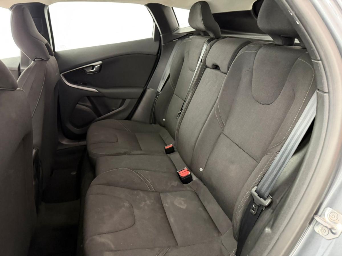 volvo-v40-2015-diesel-1969cc