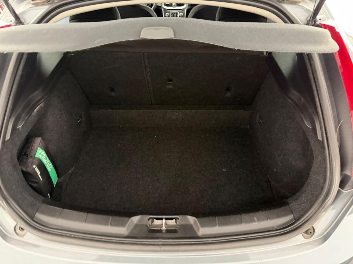 volvo-v40-2015-diesel-1969cc