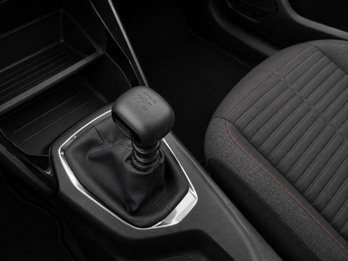 peugeot-208-2023-diesel-1499cc