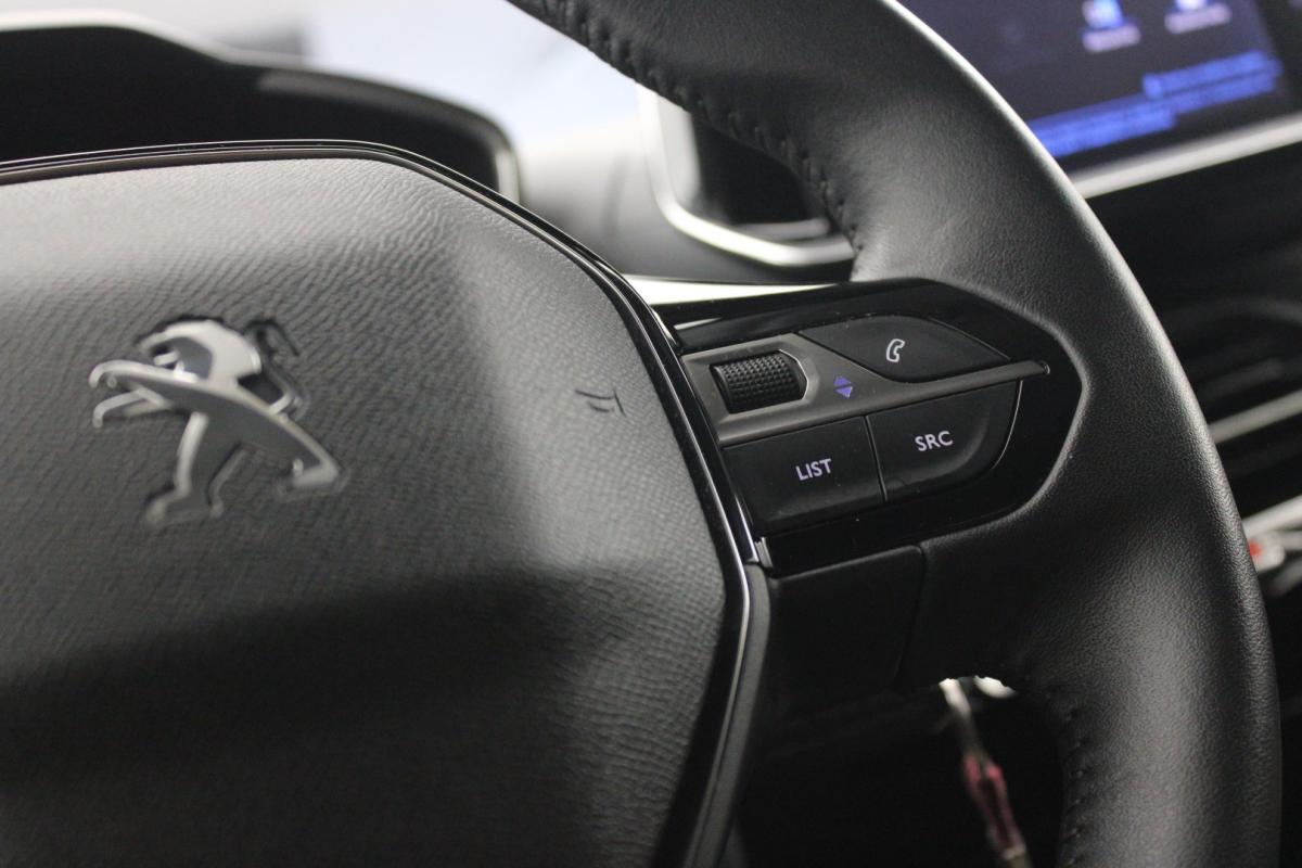 peugeot-208-2023-diesel-1499cc