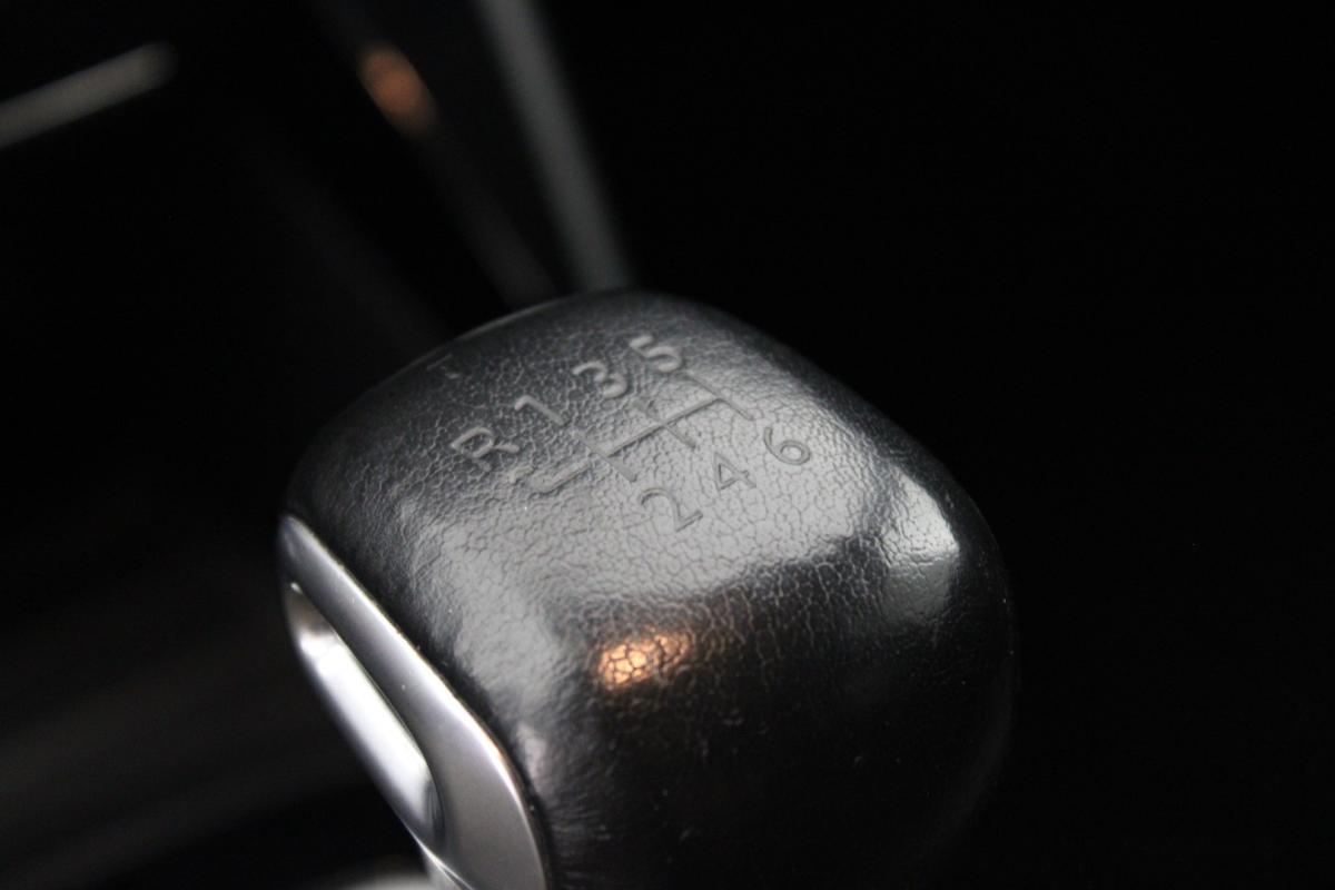 peugeot-208-2023-diesel-1499cc