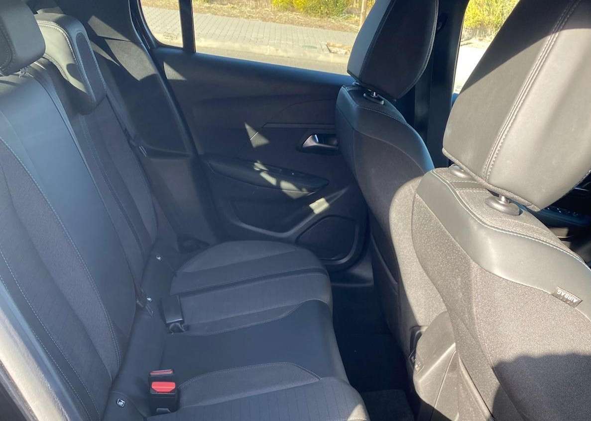 peugeot-208-2023-diesel-1499cc