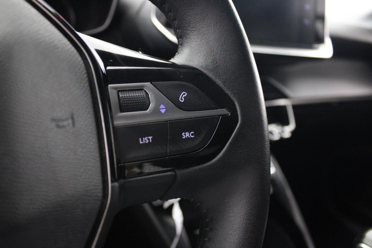peugeot-208-2023-diesel-1499cc