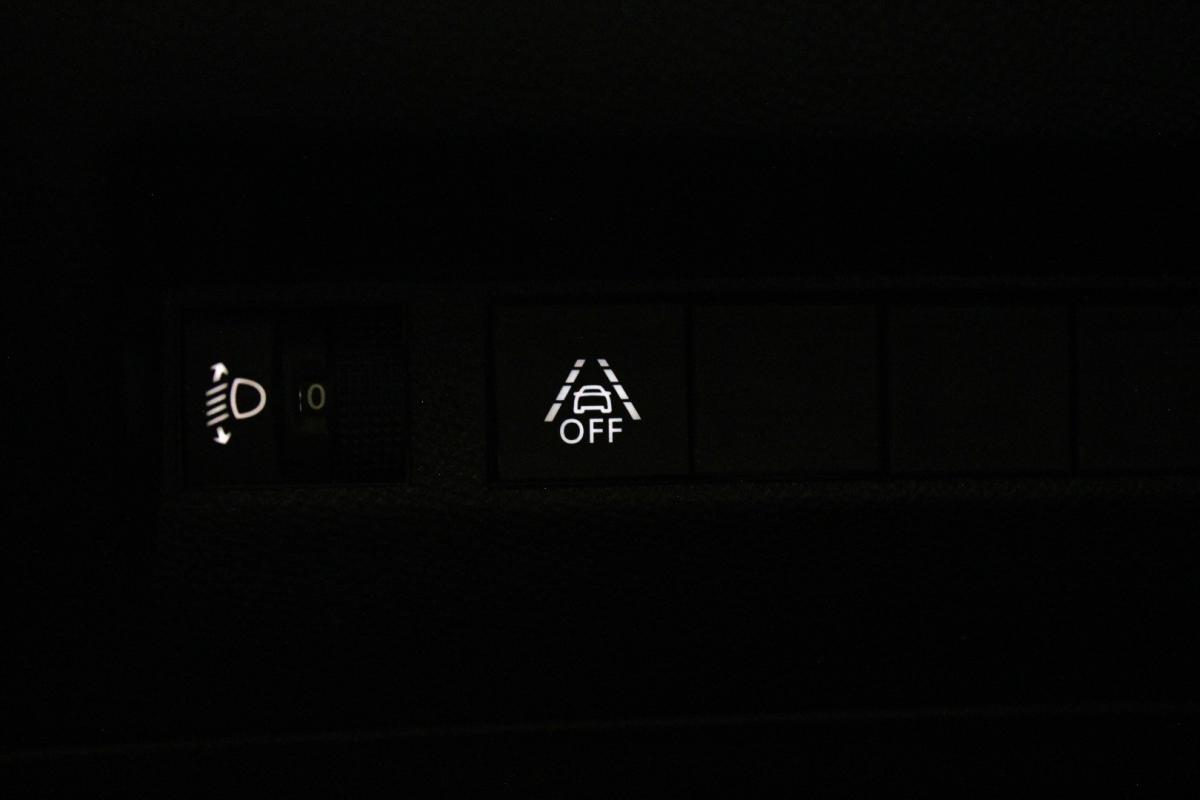 peugeot-208-2023-diesel-1499cc