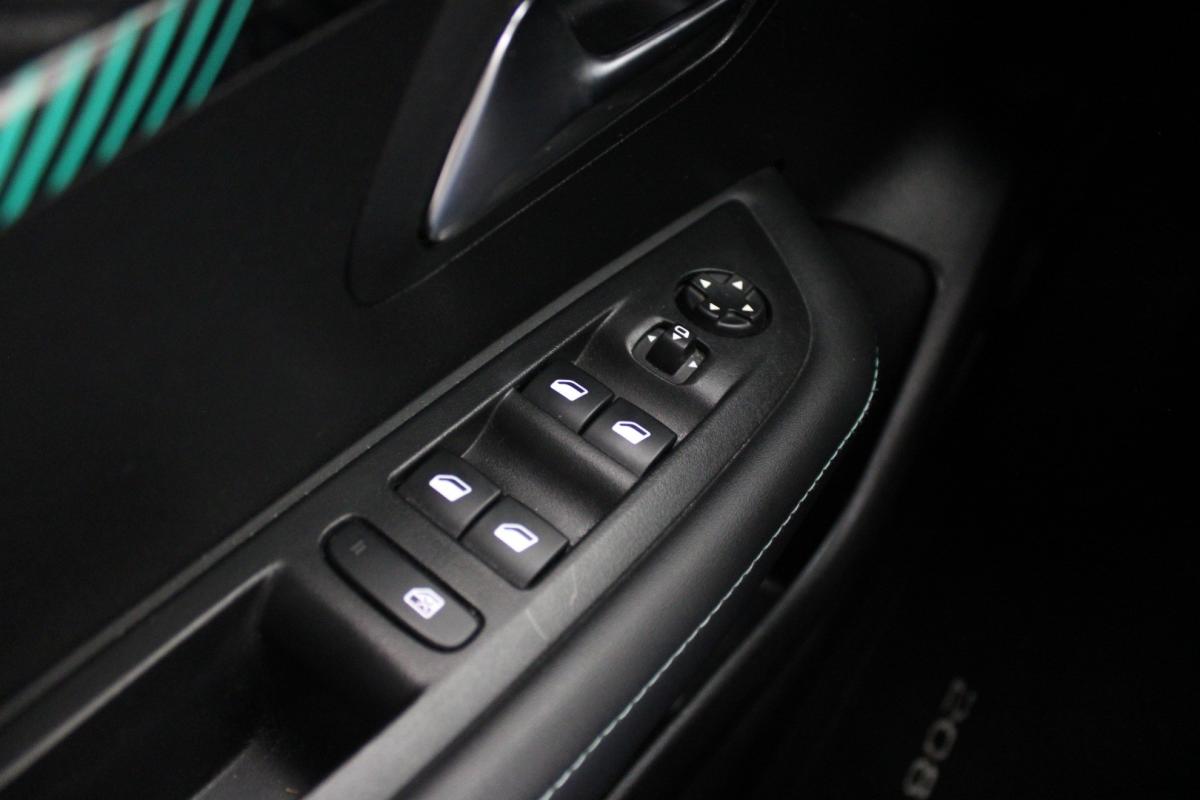 peugeot-208-2023-diesel-1499cc