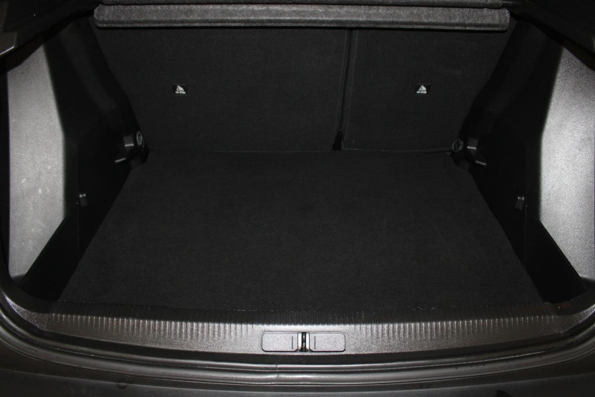 peugeot-2008-2024-diesel-1499cc