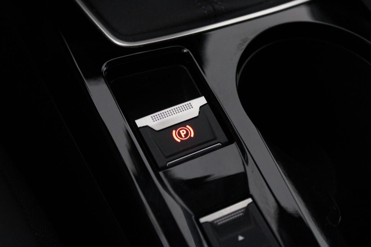 peugeot-208-2025-gasolina-1199cc